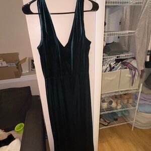 Revelry Dakota Velvet Dress in Classic Emerald